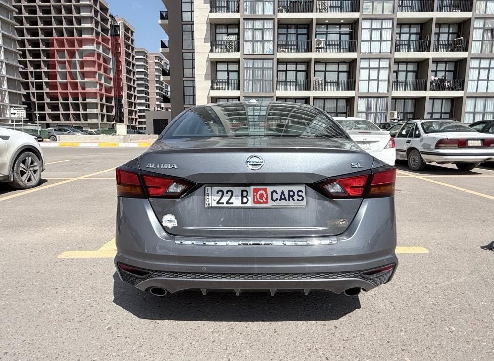 نیسان ئەلتیما